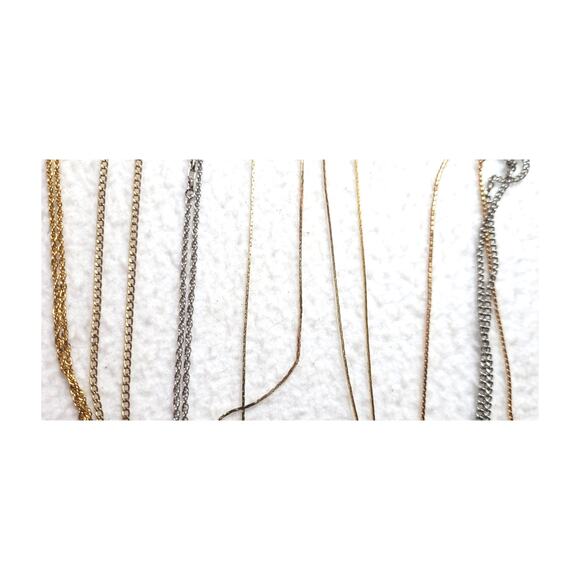 Lot of 7 Dainty Thin Chain Necklaces with Pendants Minimalist Delicate Style - Picture 6 of 8